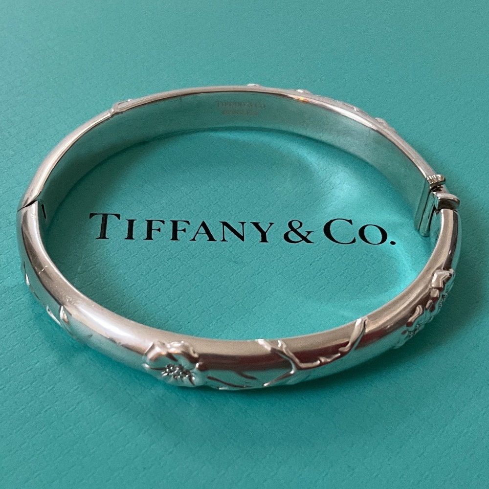 TIFFANY & CO. Vintage Nature Rose Silver (925) Hinged Bangle Bracelet